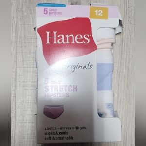 hanes originals 5 girls stretch hipsters Size 12Condition brand new No return